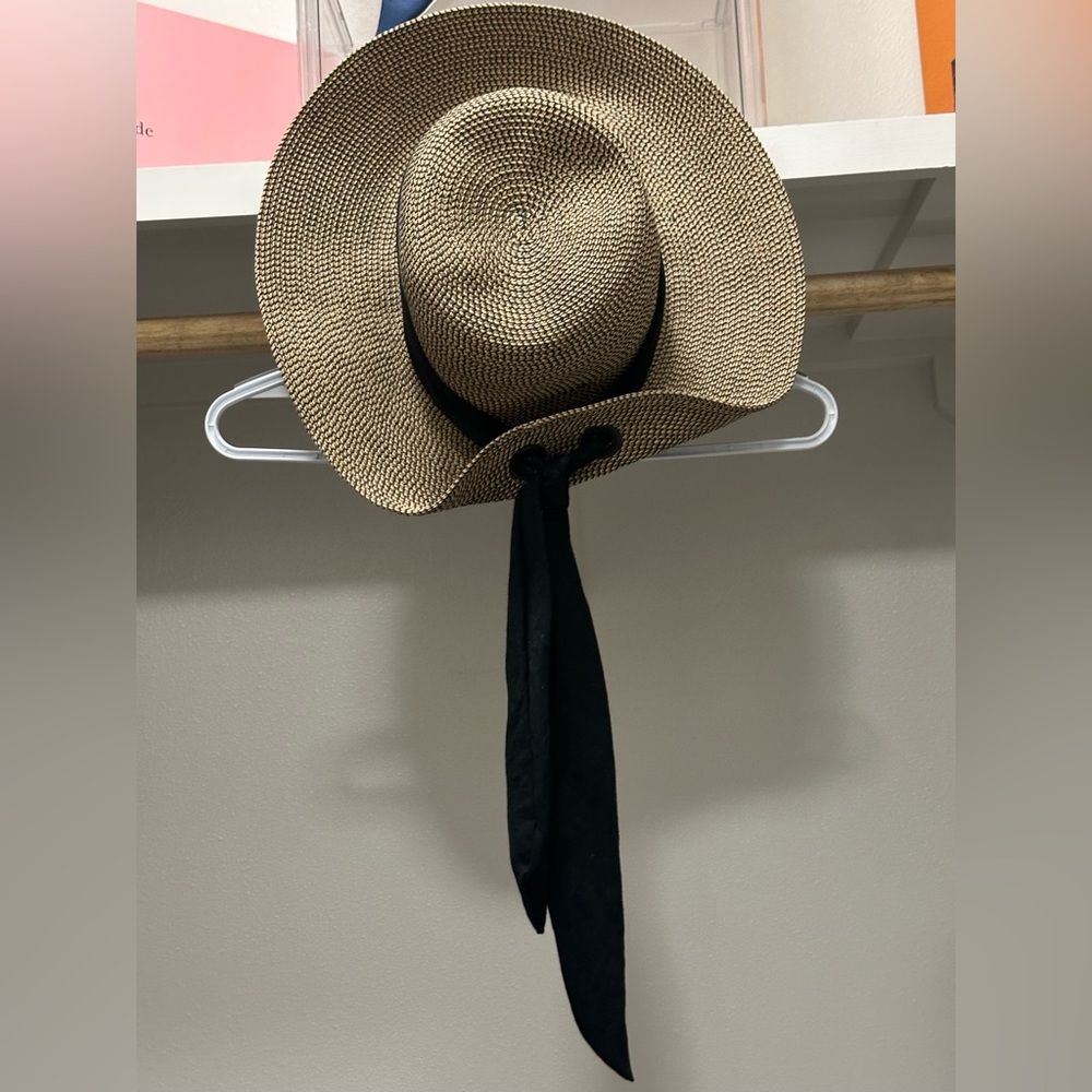 Nine West Tan and Black Straw Hat